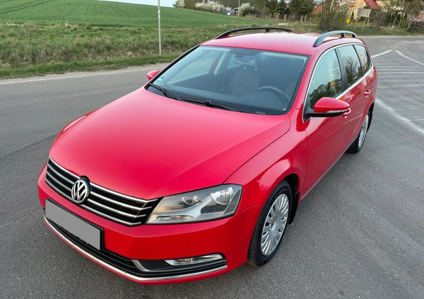 Volkswagen Passat cena 25900 przebieg: 242000, rok produkcji 2012 z Nidzica małe 379